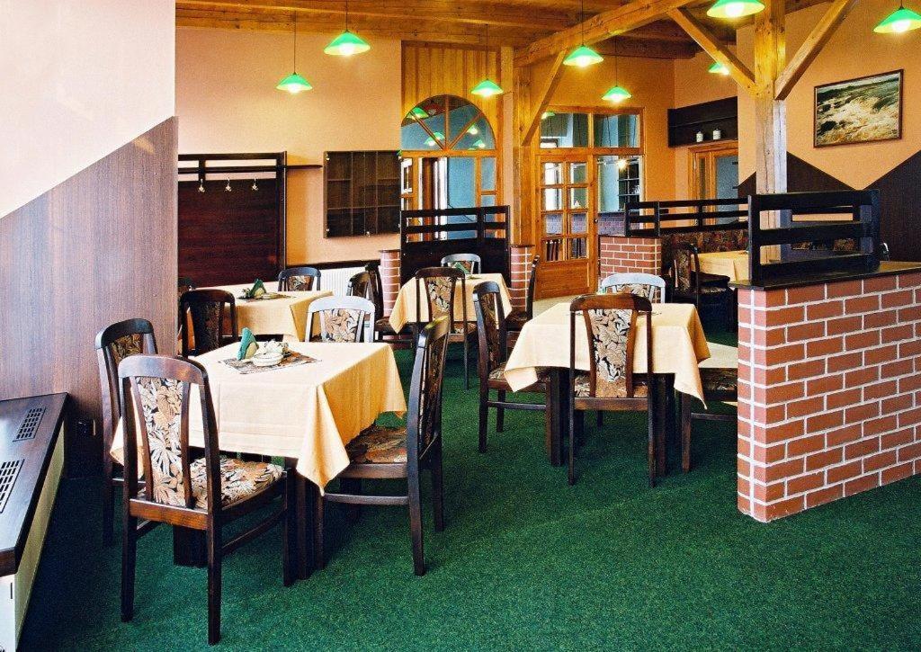 Pension U Svateho Jana Hradec Kralove Ngoại thất bức ảnh